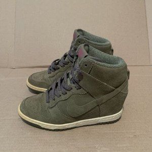 Nike Dunk Sky Hi Womens Size 6 Olive Green Hidden Wedge Sneaker 528899-200 Shoes